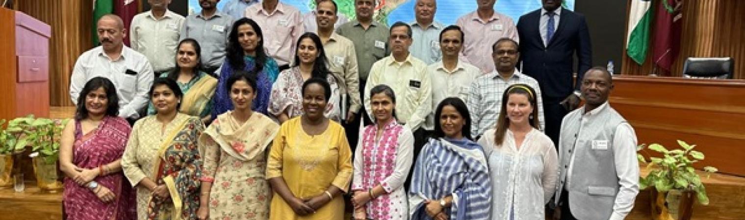 High Commissioner with National Defence College (NDC) participants and their spouses